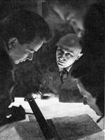 Aimé Michel explique aux rédacteurs de Science & Vie Aimé Michel